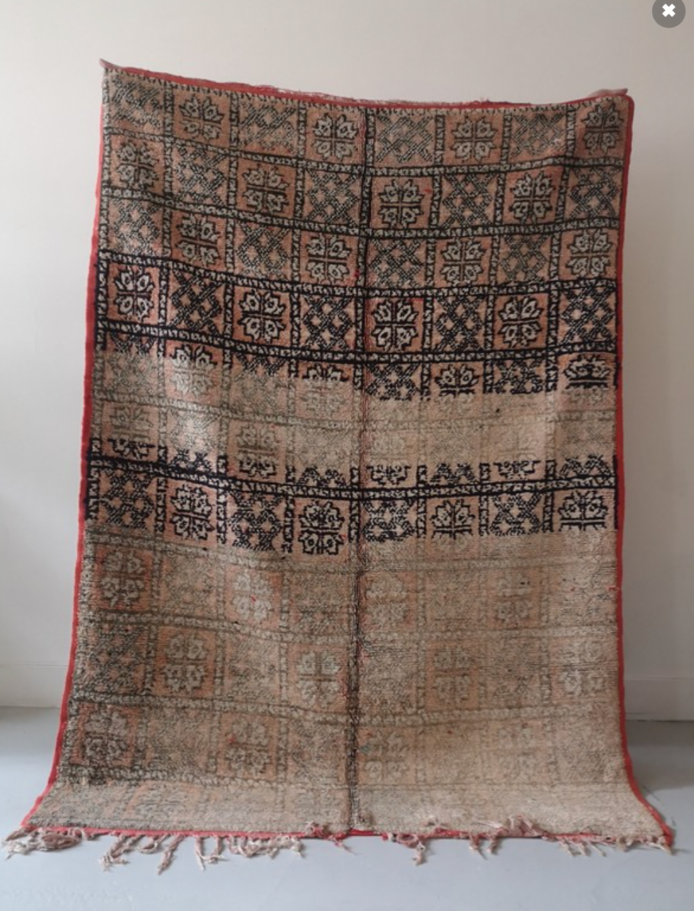 Berber carpet with short hair type Moroccan Kilim
