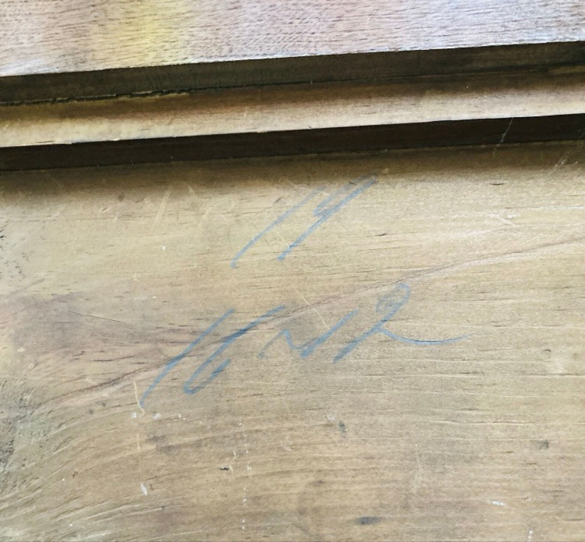 Coiffeuse de table barbière psyché Louis Philippe en noyer époque XIXe