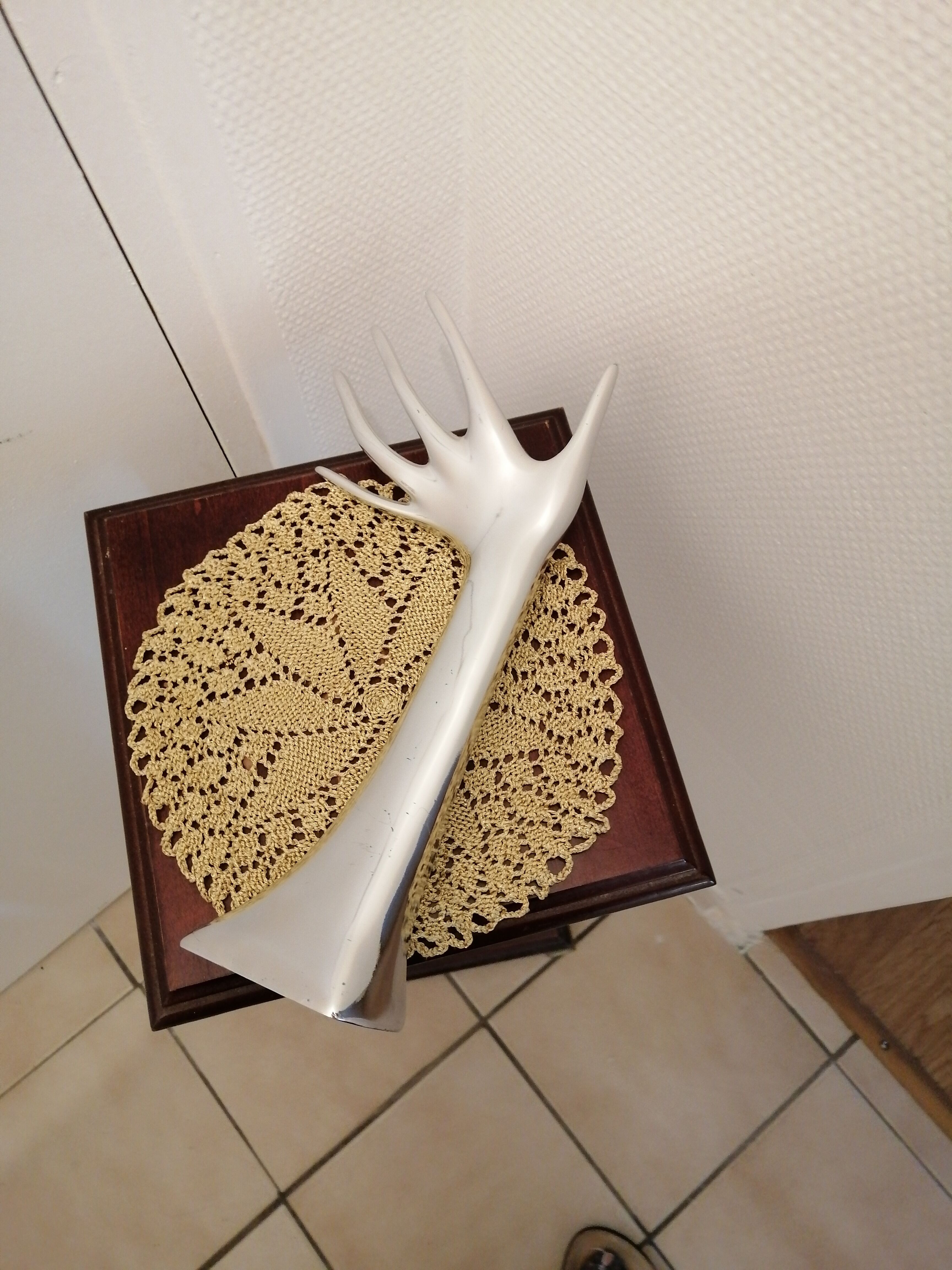 Hand jewelry holder kare design