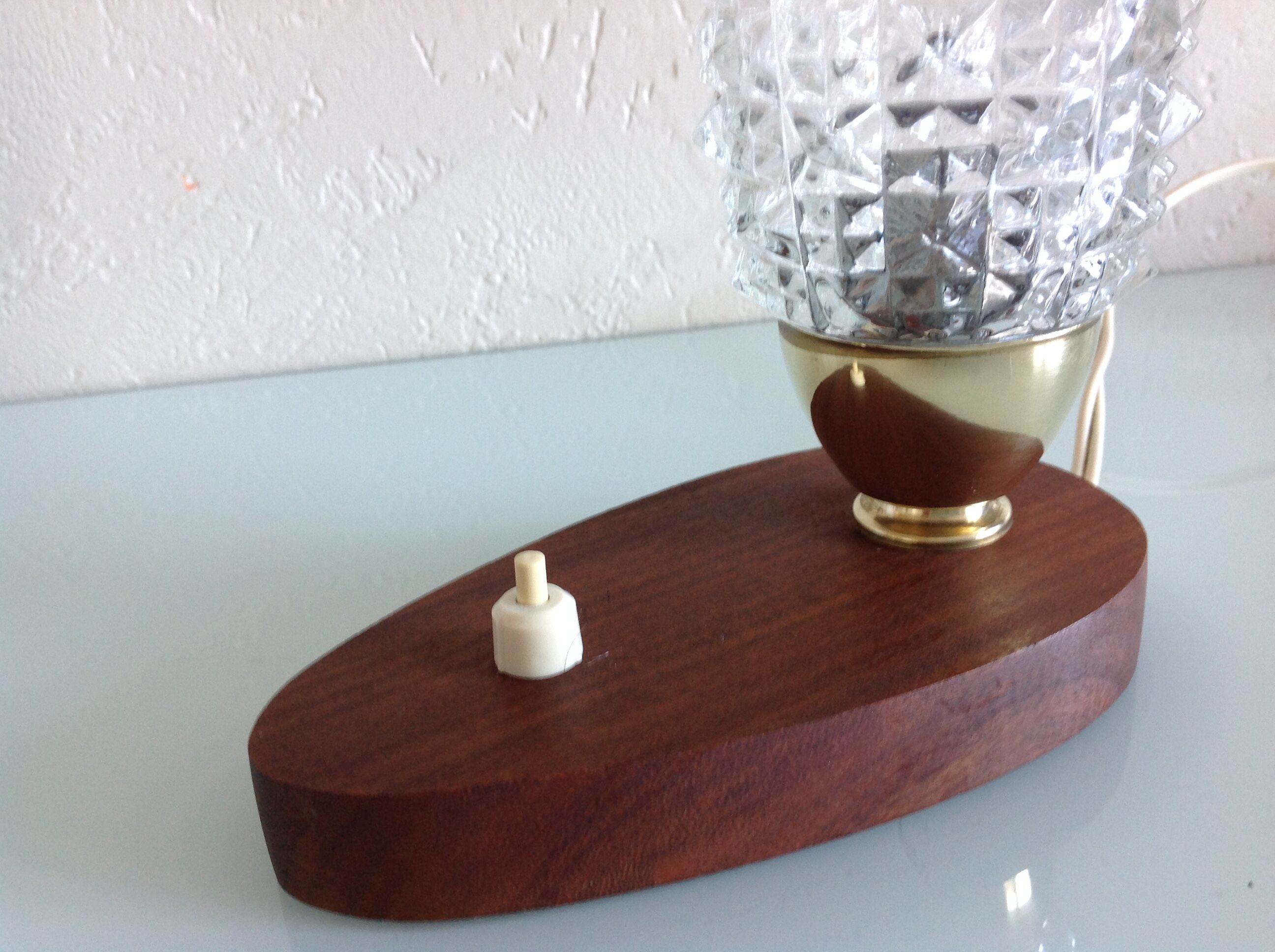 Structured tulip glass bedside lamp / vintage 60s-70s