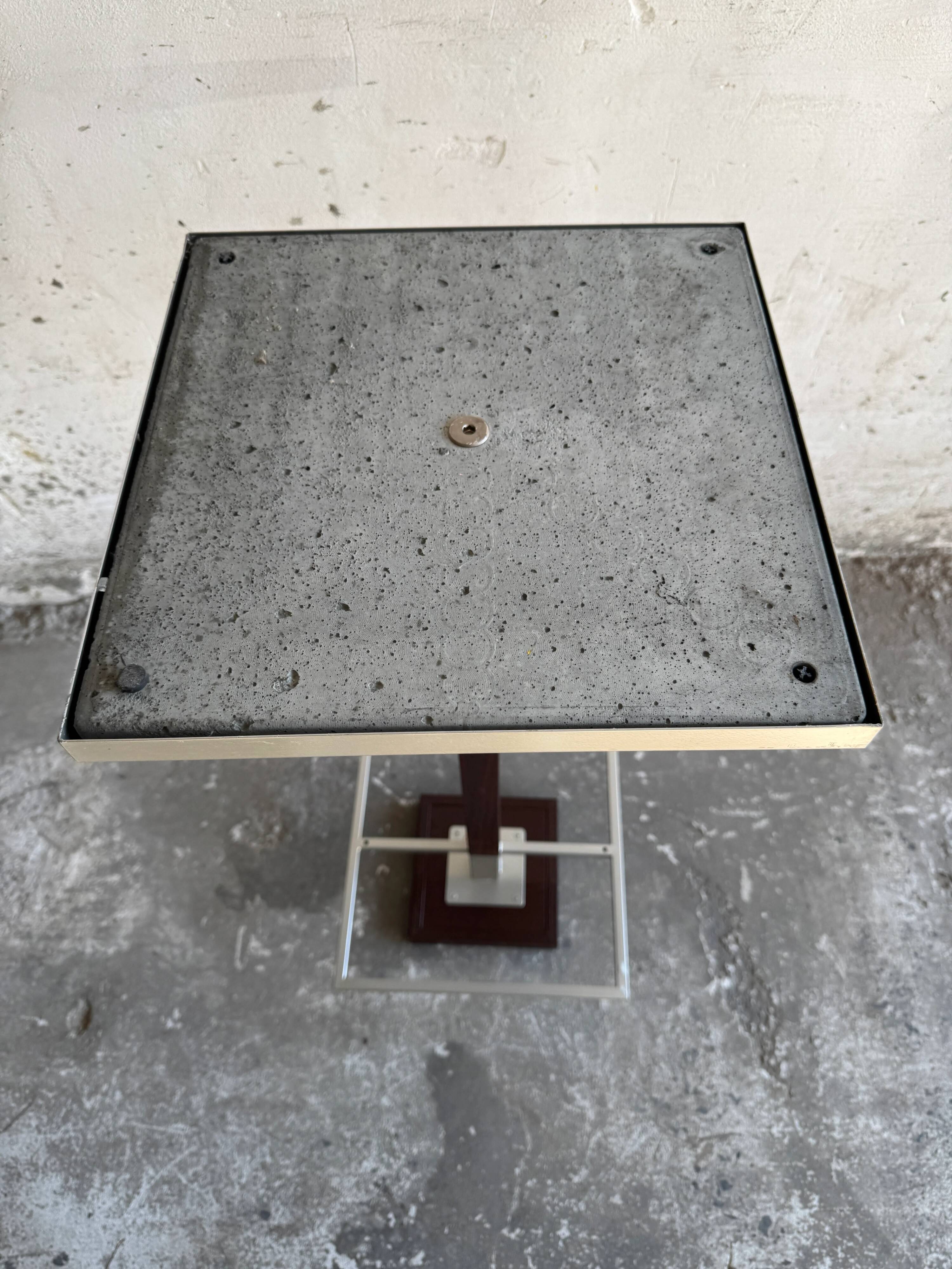 Set of 2 Calligaris holders — silver gray with dark brown wood, metal, and wood design