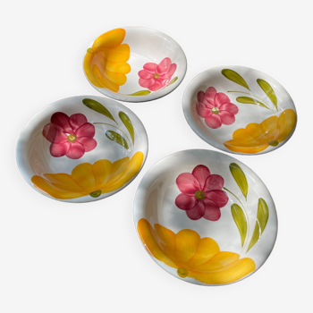 Lot de 4 assiettes fleuries