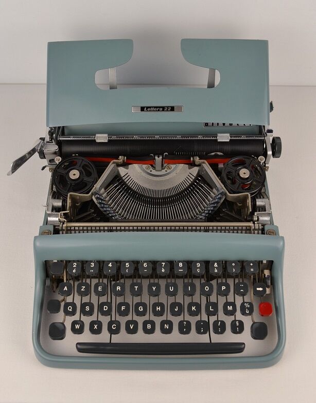 Machine à écrire Olivetti Lettera 22 - vintage 1950