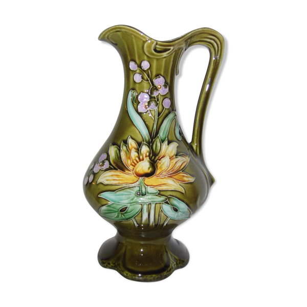 Pichet, broc à eau en barbotine — Beyit