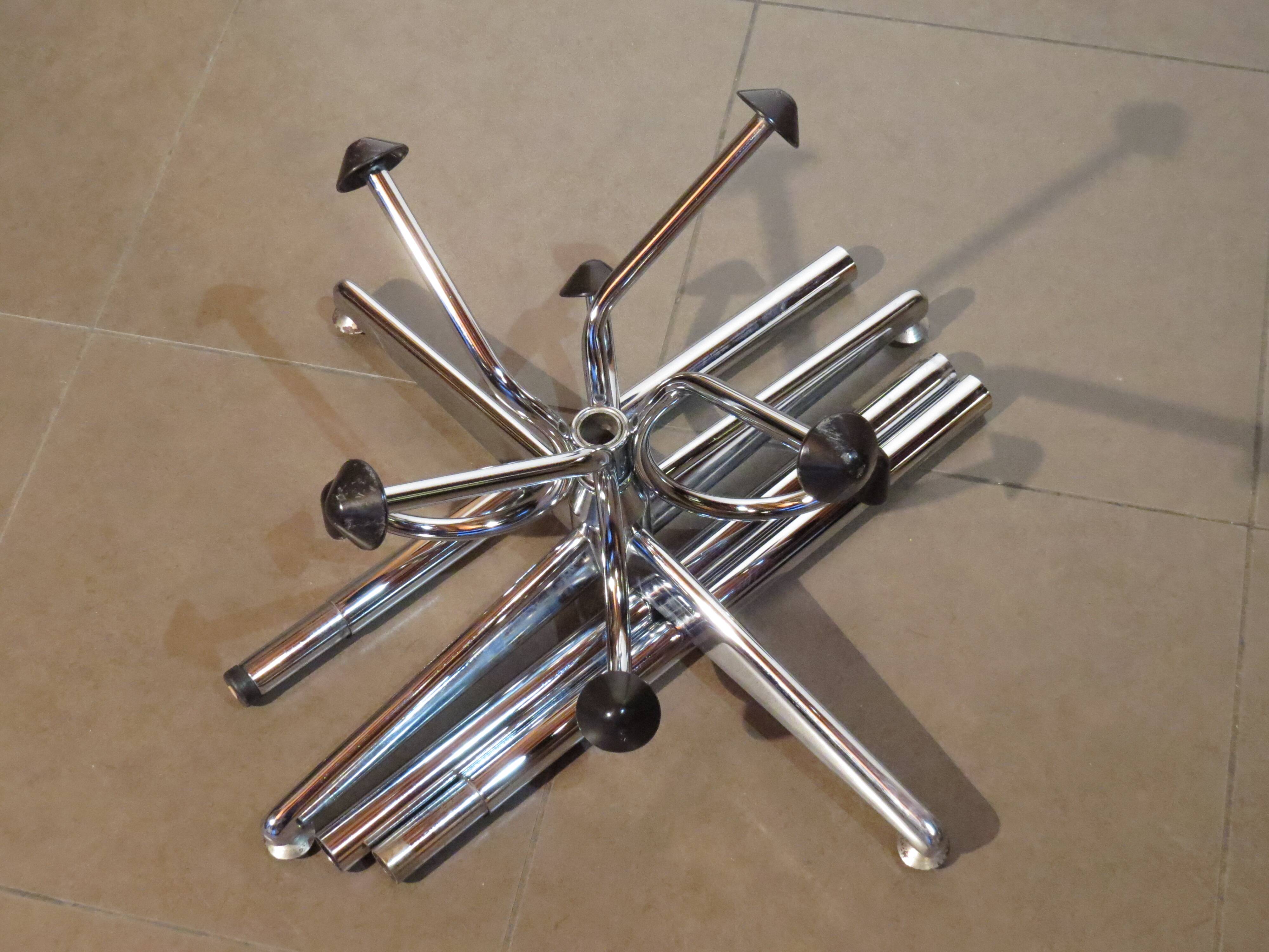 70's chrome parrot coat rack