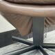 Fauteuil pivotant en cuir brun des années 1970