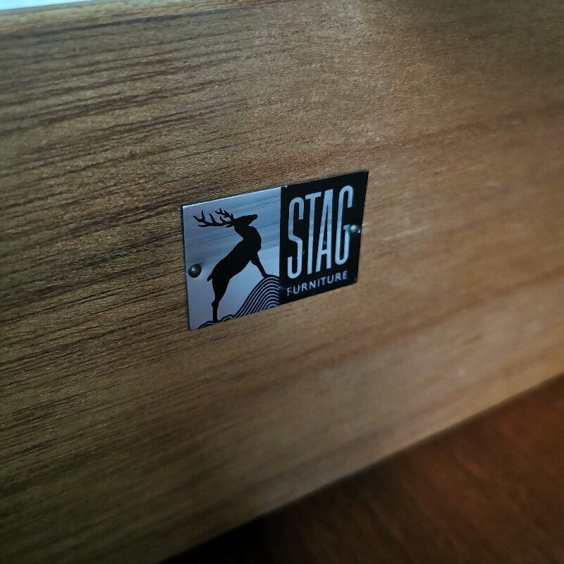 Stag dresser