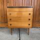 Commode mid-century en teck marron à 3 tiroirs, pieds fuselés années 1960