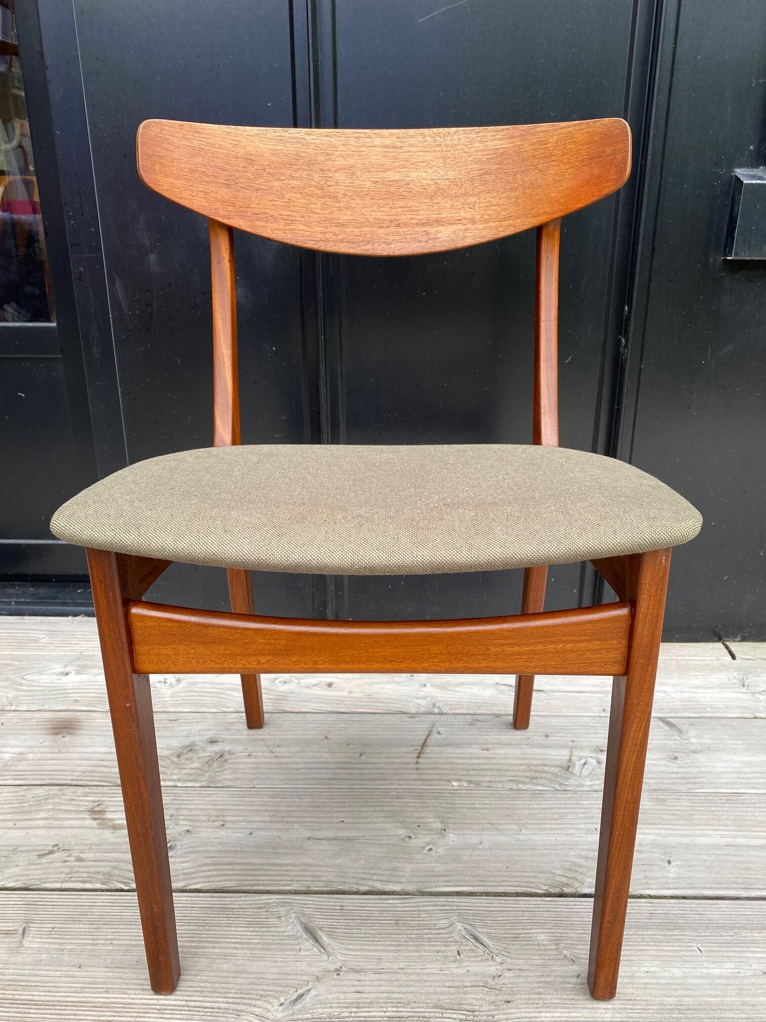 4 Chairs edited by Silkeborg