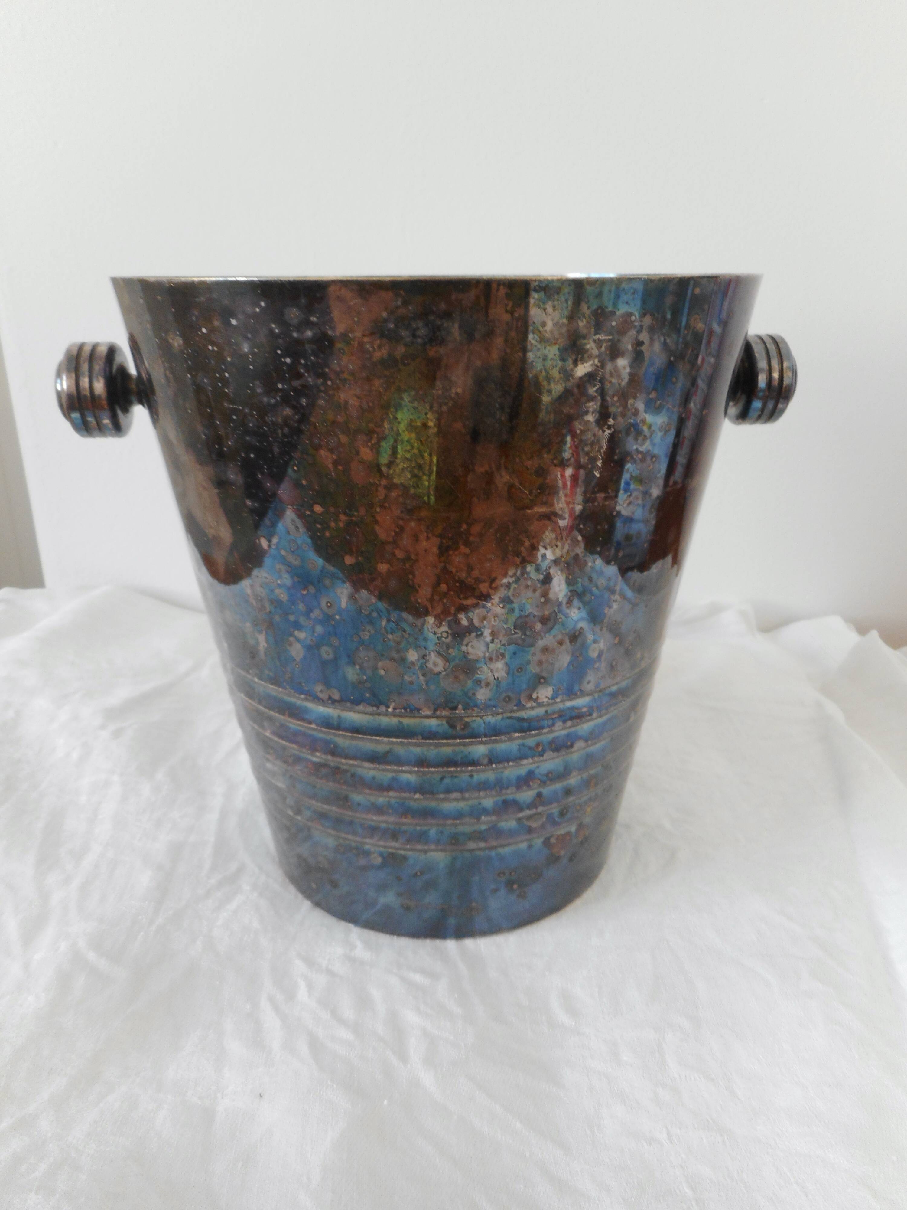 Silver metal champagne bucket
