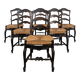 Série de 6 larges chaises de style Provençal en Noyer sculté