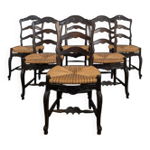 Série de 6 larges chaises de style Provençal en Noyer sculté