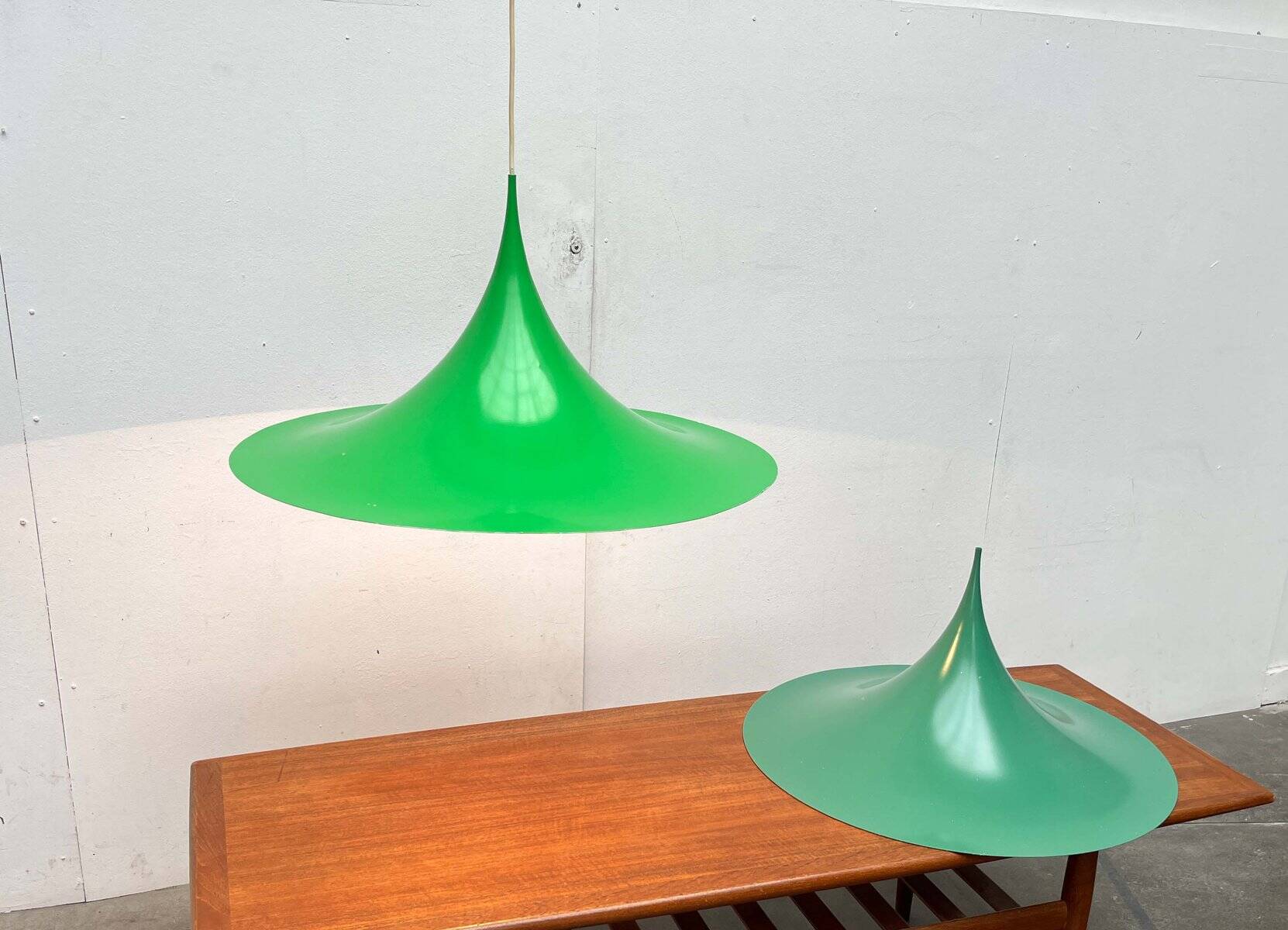 Semi-model tulip pendant lamp green space Danish mid-century by Claus Bondrup and Torsten Thorup for Fog & Mørup, 1960s, set of 2