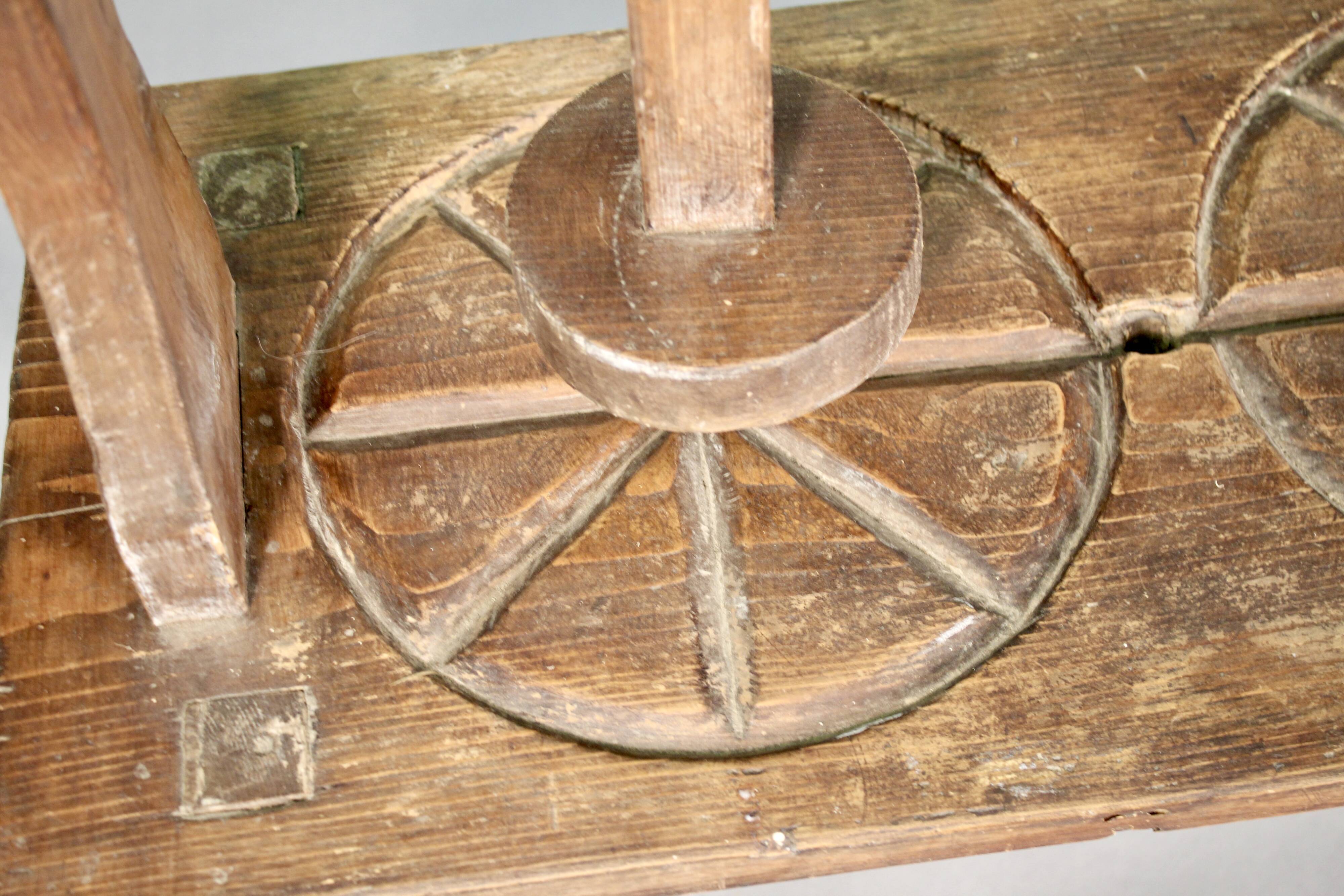 Savoyarde popular art cheese press