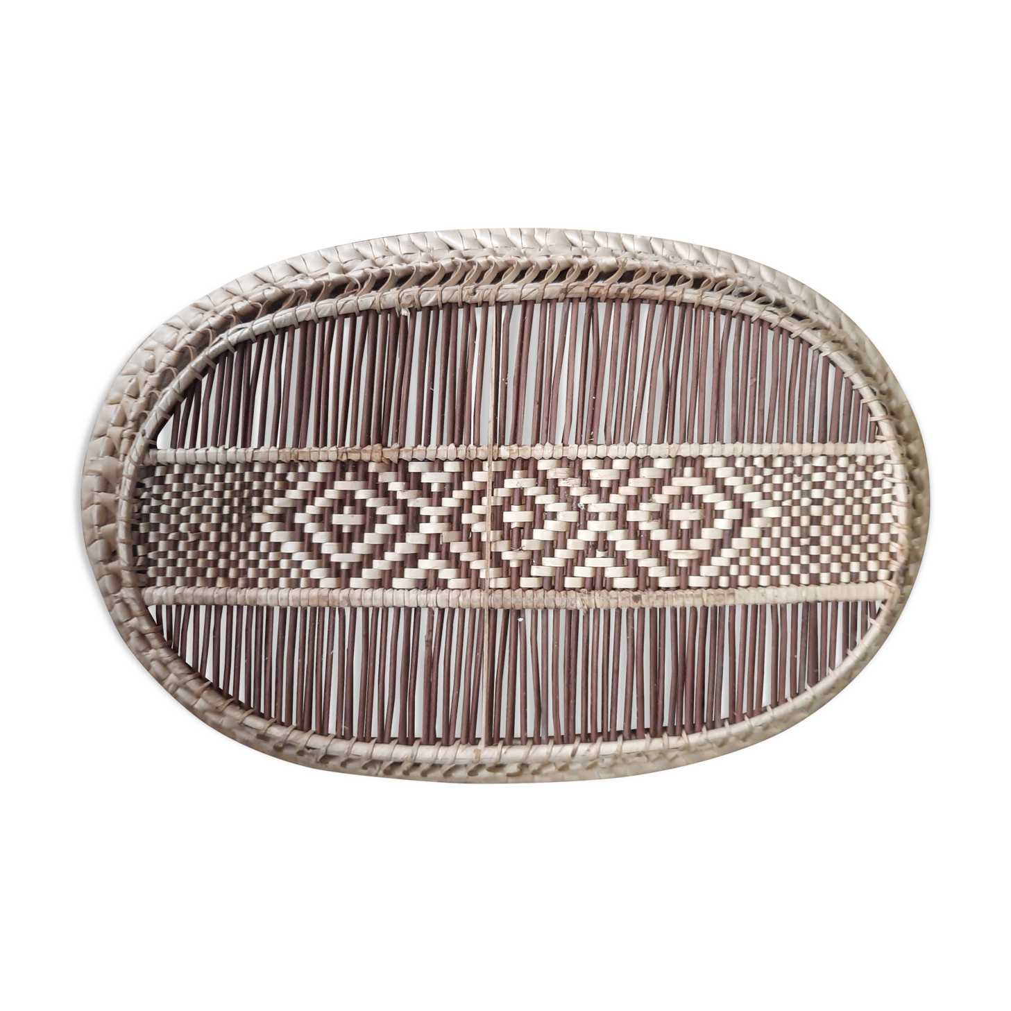 Braided rattan tray