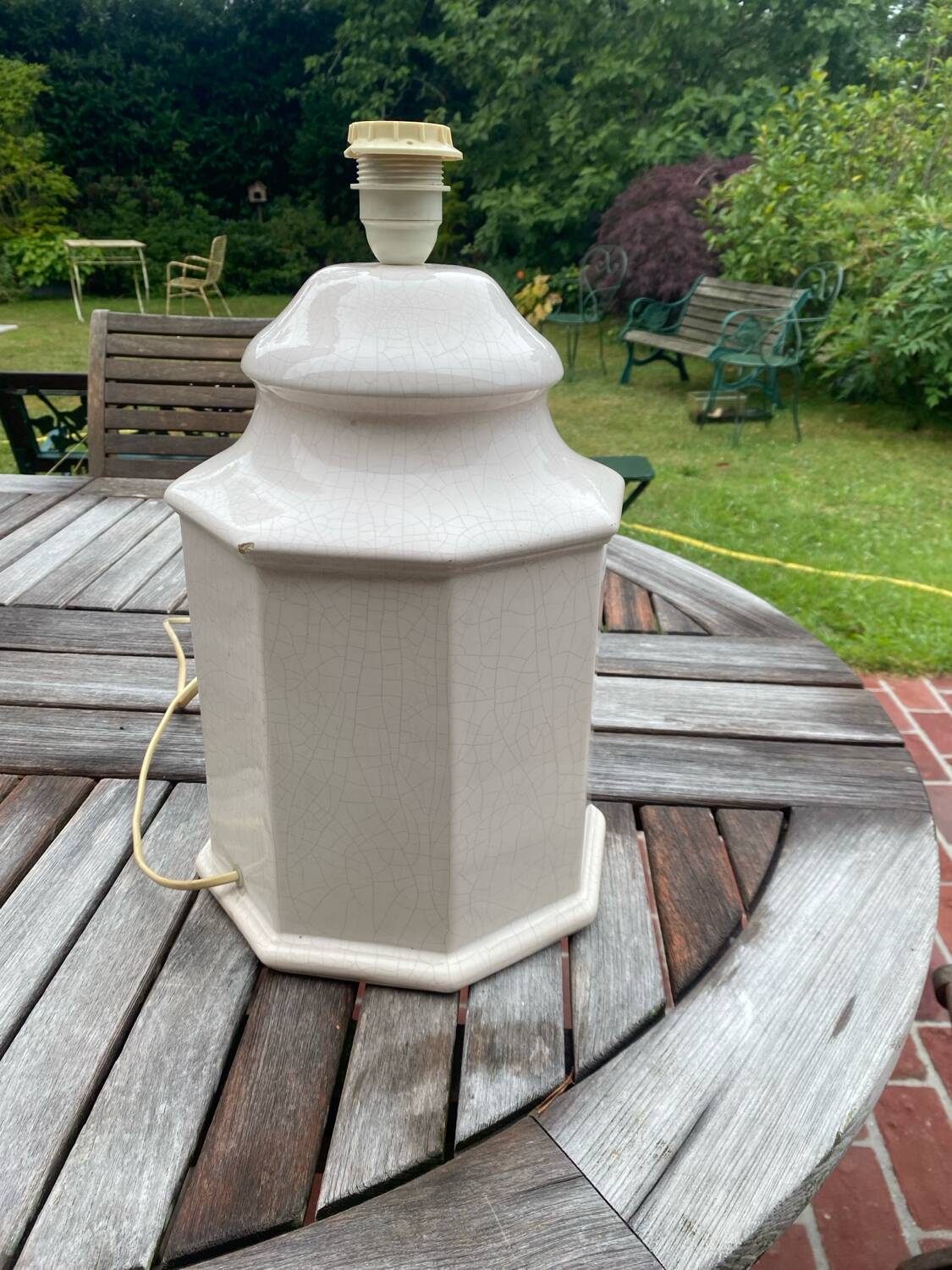 Cracked ceramic lamp