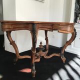 Violin table