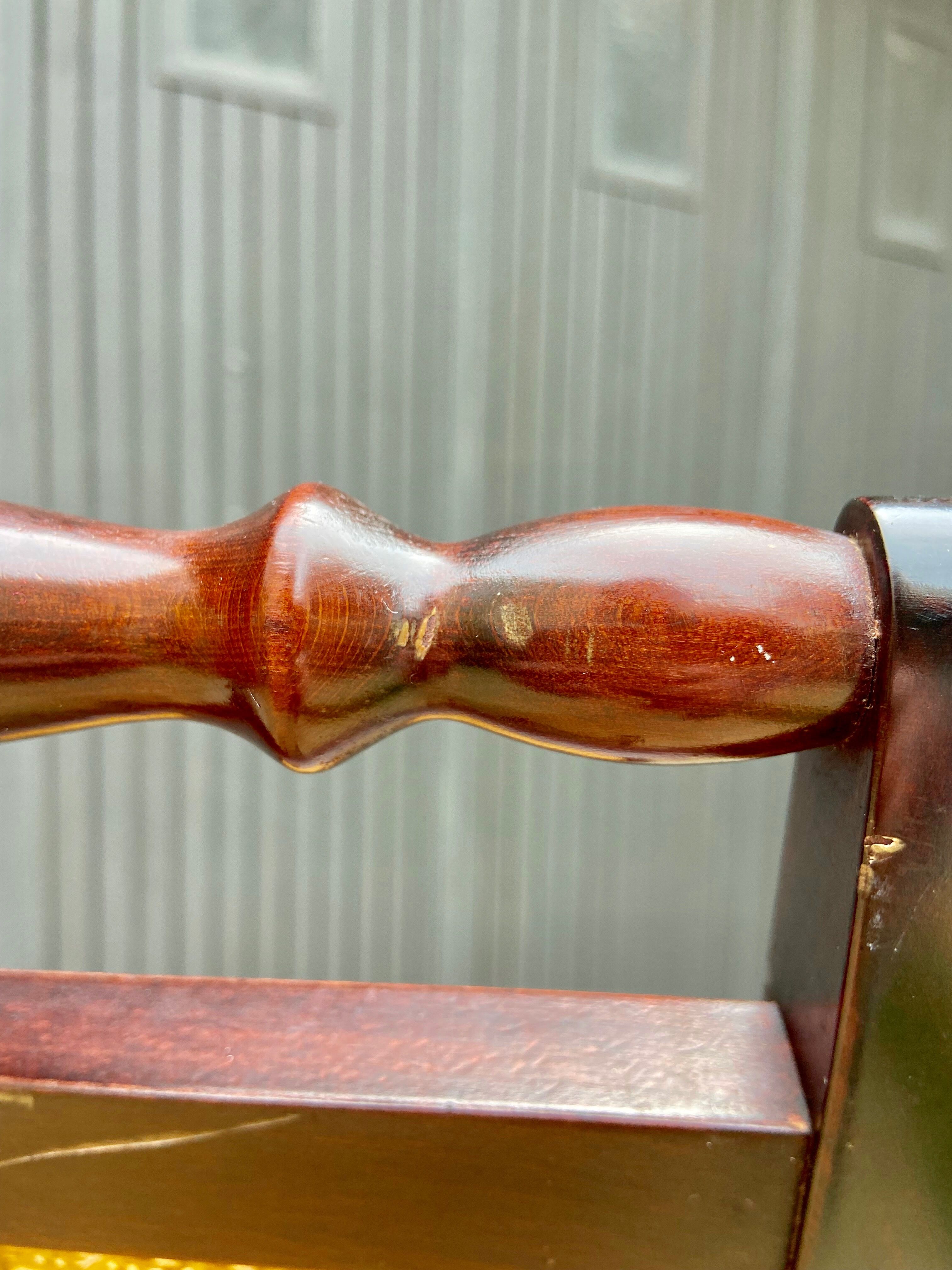 Chaise cannée pliante