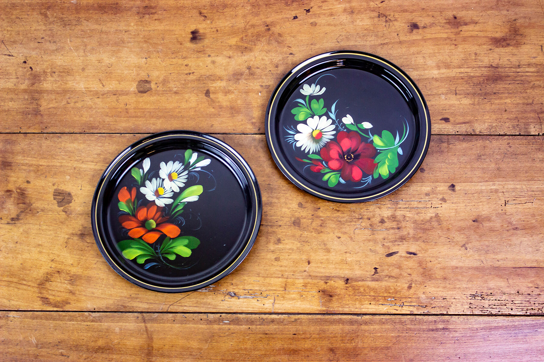 Pair of hand-painted metal plates - soviet style