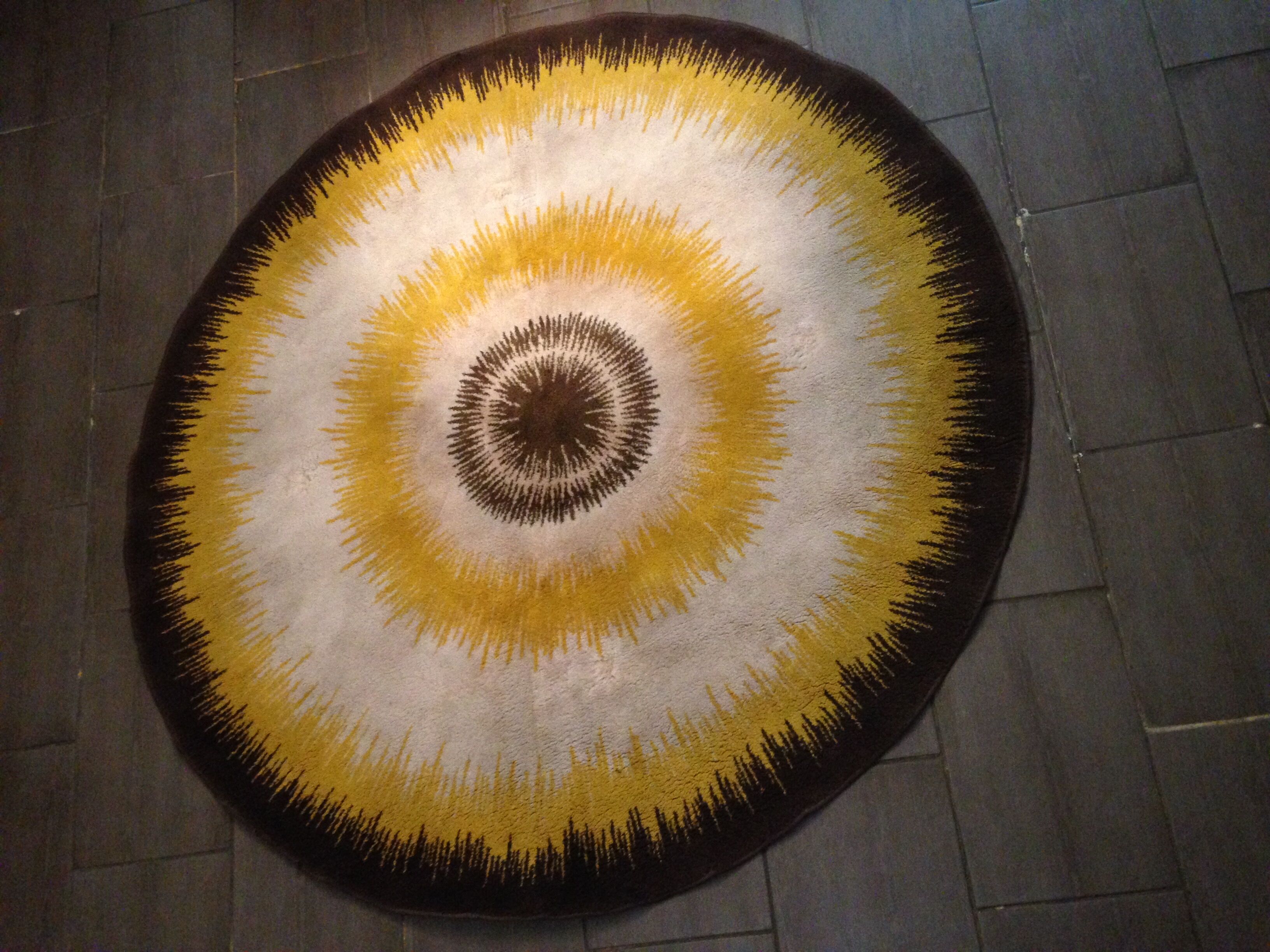 Round wool carpet pattern sun 1960