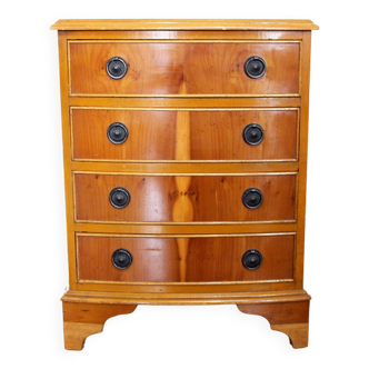 Small vintage chest of drawers