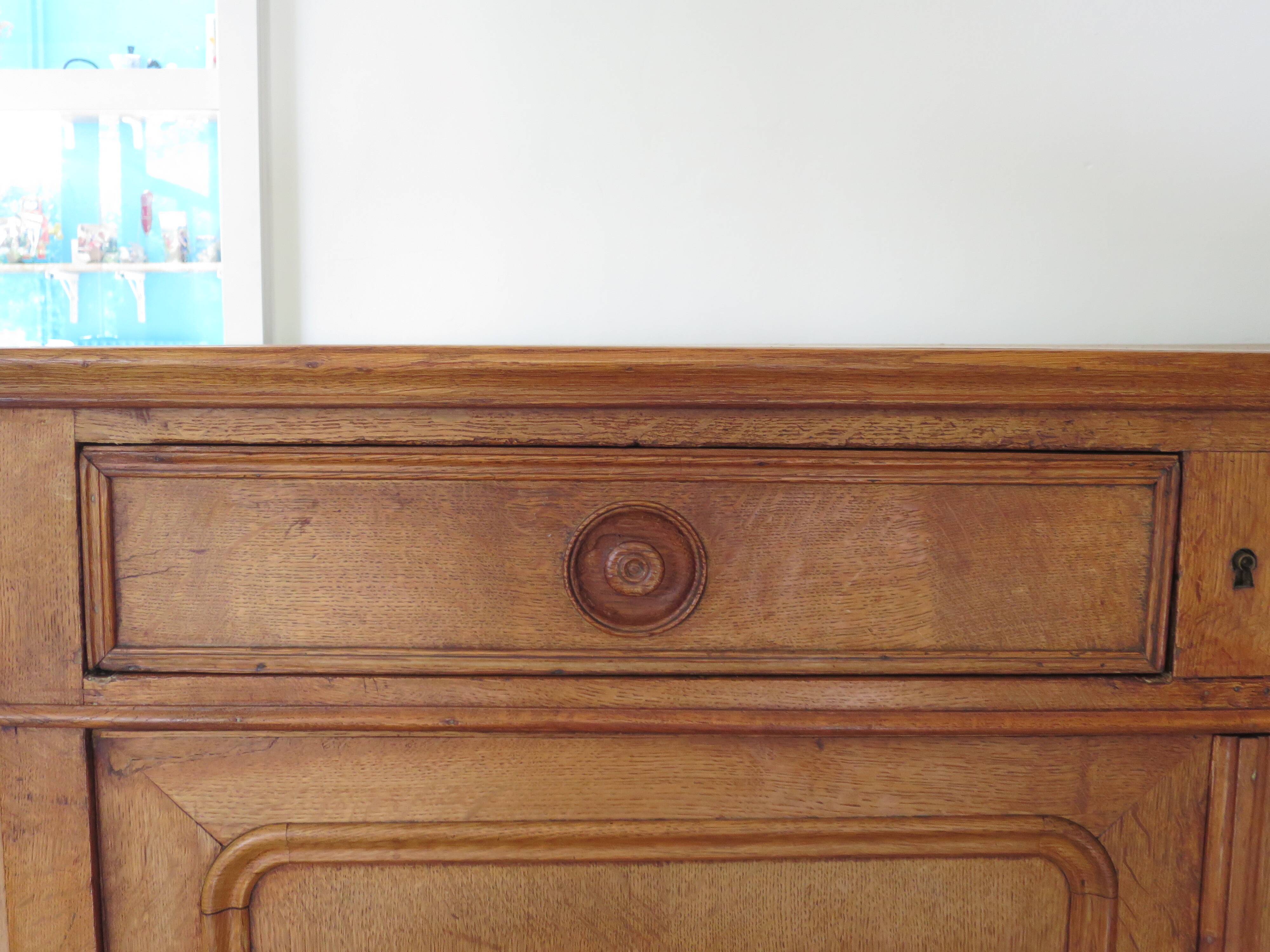 Old - Beautiful solid oak sideboard - 2 doors - 2 drawers in golden oak color