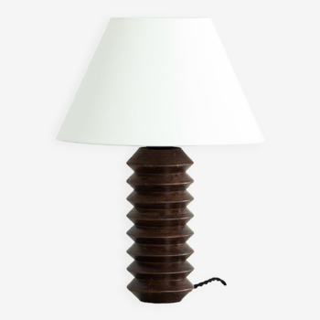 Corkscrew foot lamp