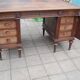 Bureau à caisson Napoléon III en noyer du 19e siècle