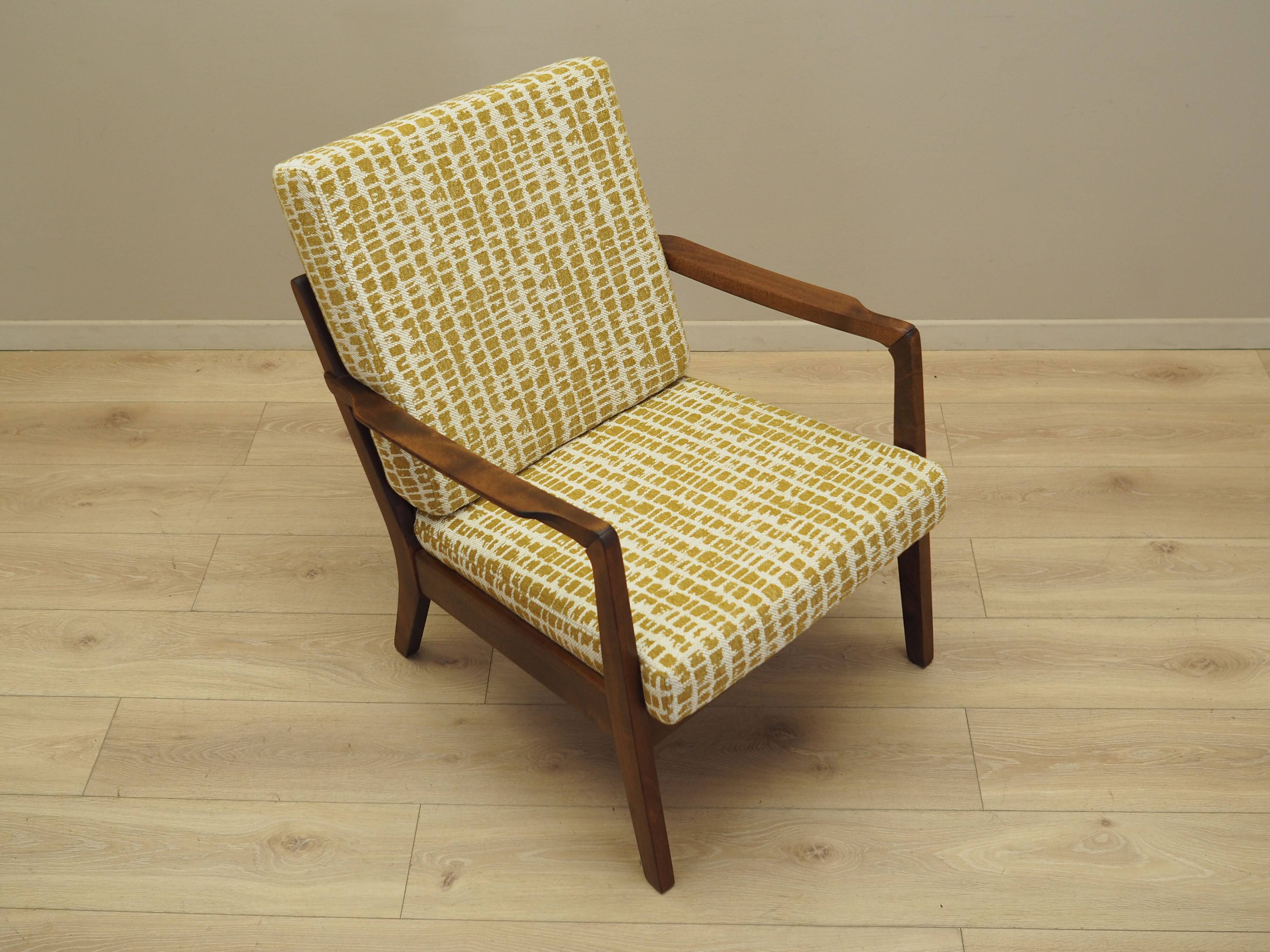 Fauteuil en hêtre, design danois, années 1970, production : Danemark