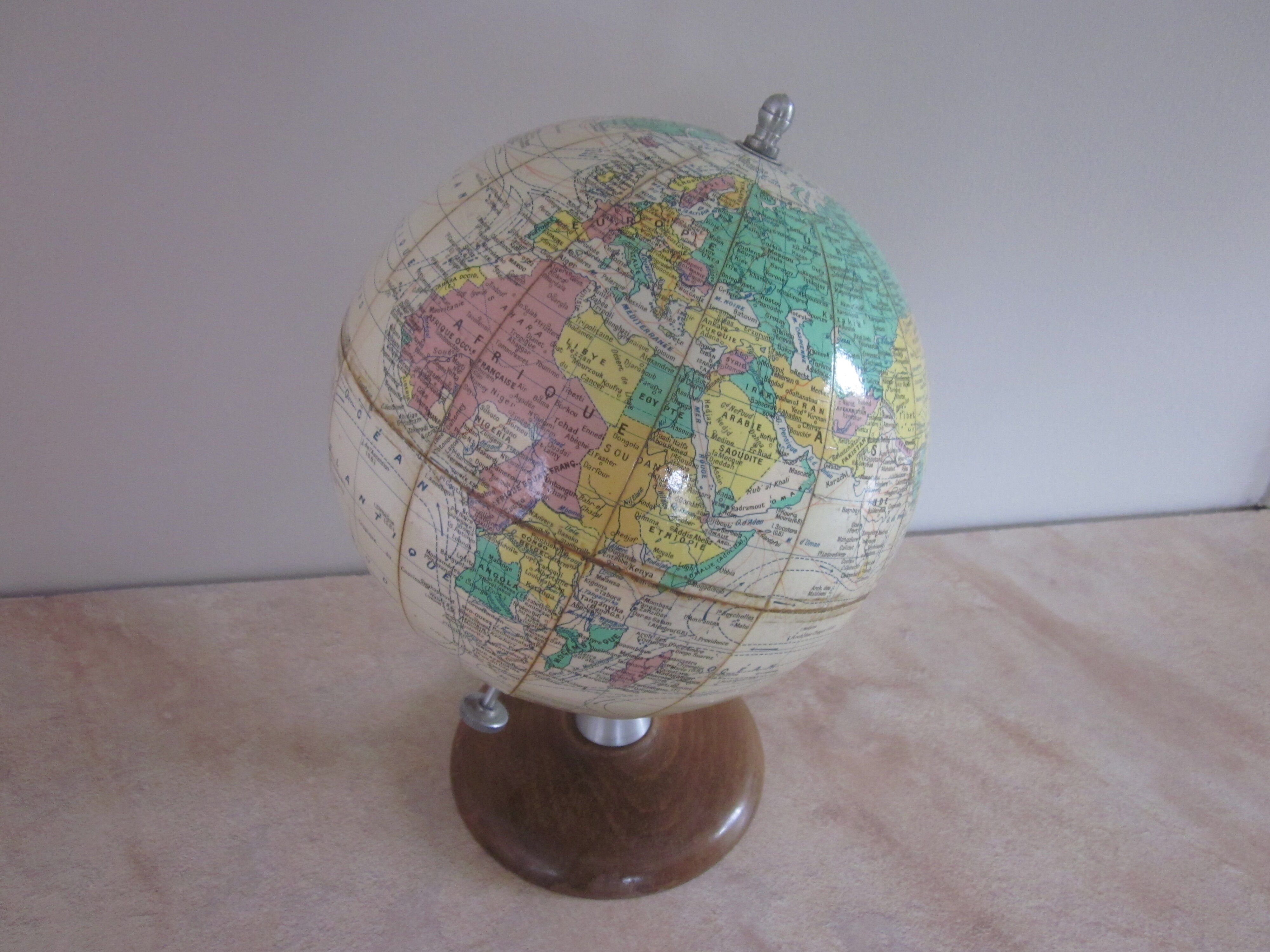 Mappemonde des années 30-40