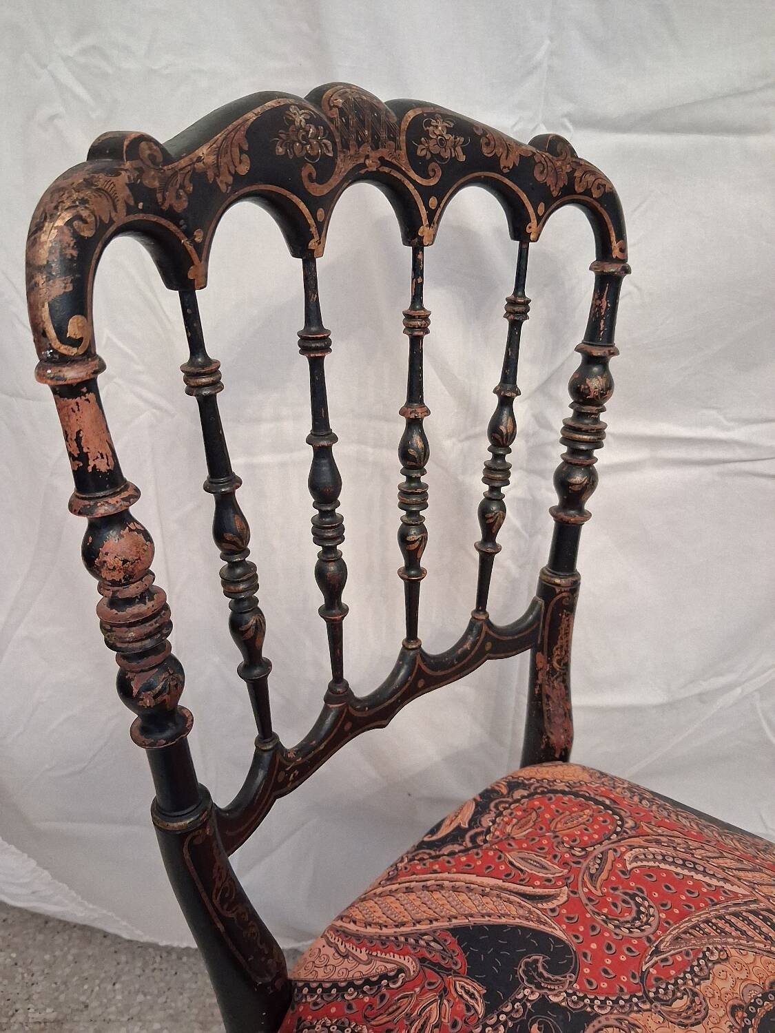Chaise Napoléon III en bois noirci