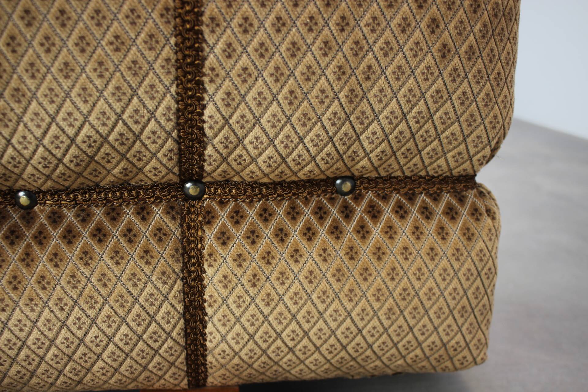 Jindřich Halabala stool in Art Deco velvet, Czechoslovakia, 1930s.