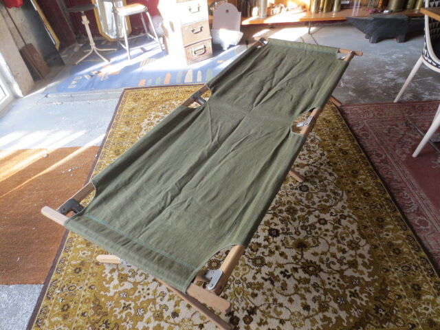 Former american style military bed