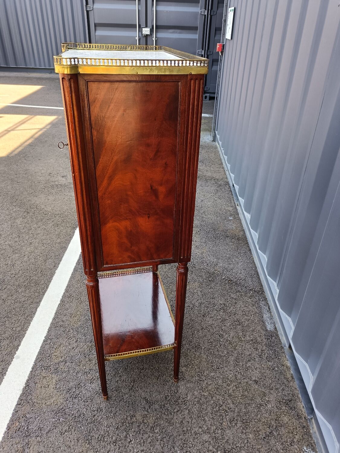 Chest of drawers style Louis XVl old marble tray
