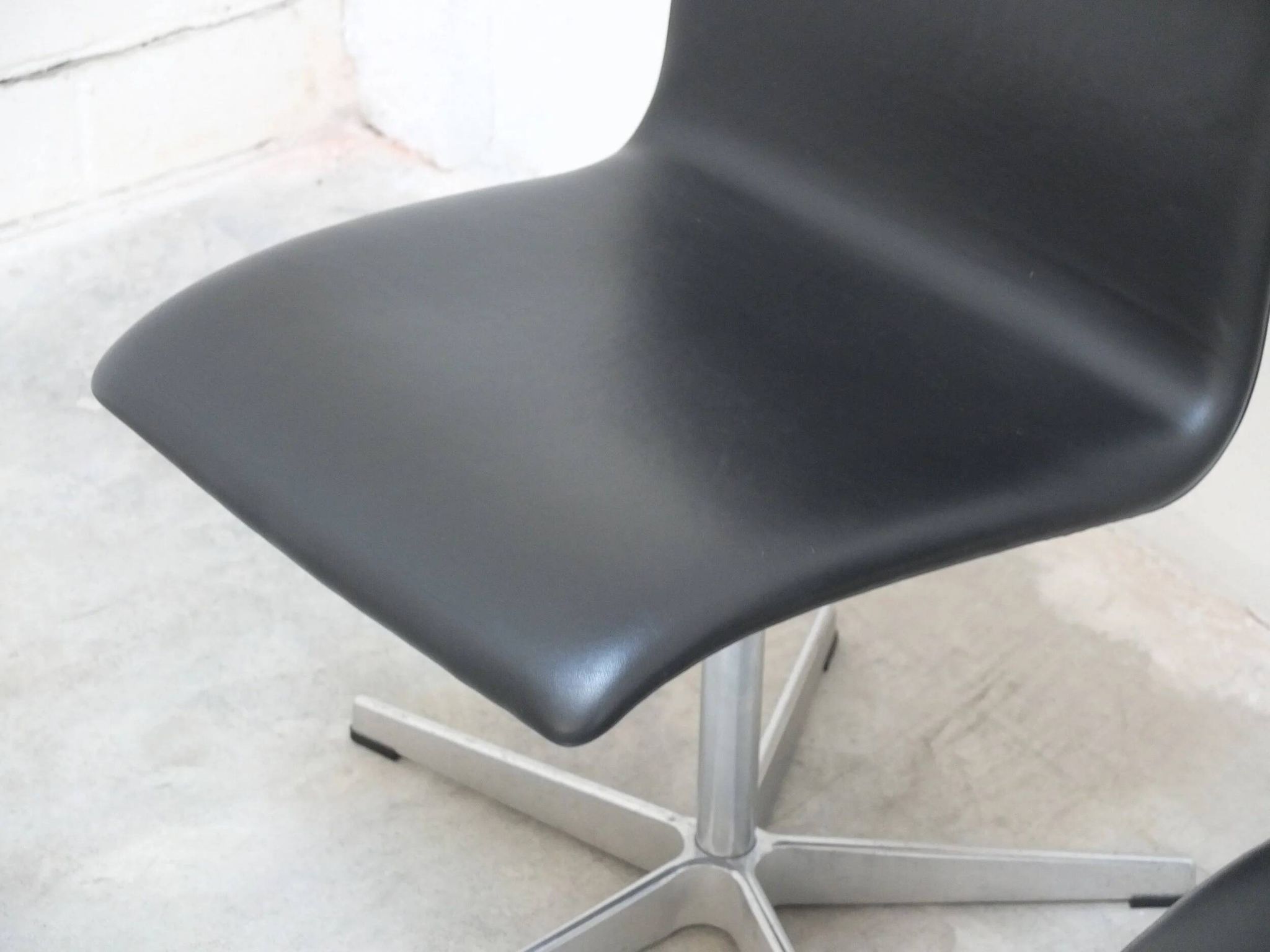 Set of 6 'Oxford' swivel chairs by Arne Jacobsen for Fritz Hansen, 1965