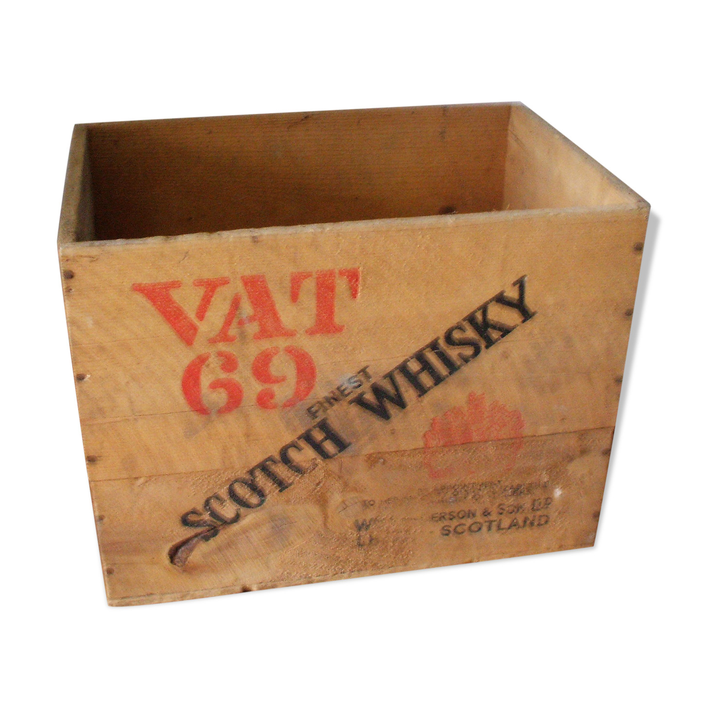 VAT 69 whisky wooden box