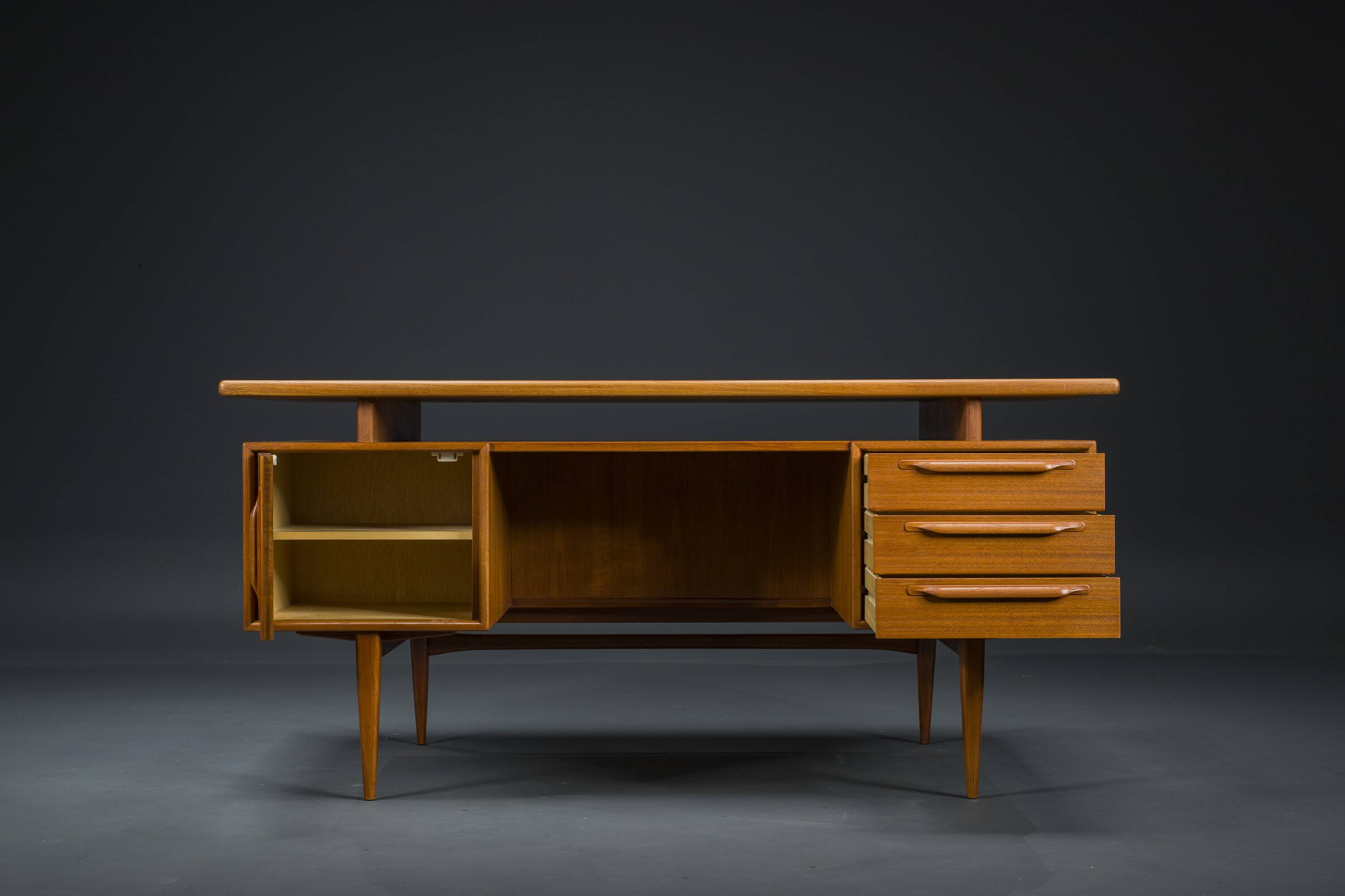 Bureau Modèle Rt200 en Teck par Heinrich Riestenpatt, 1960s