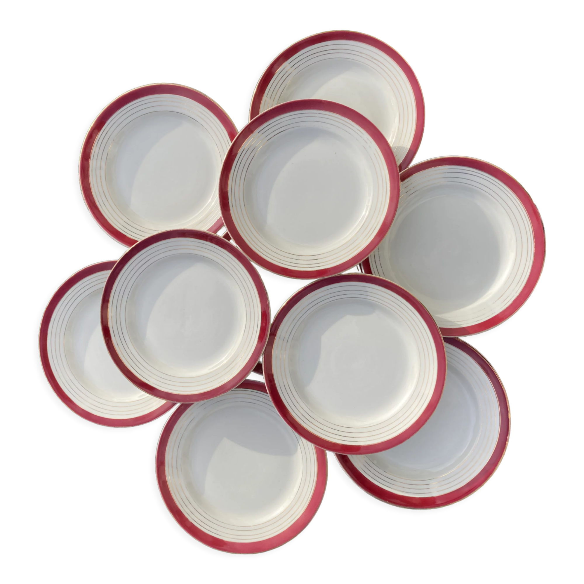 9 assiettes à dessert Sarreguemines Digoin Regence doré et rouge