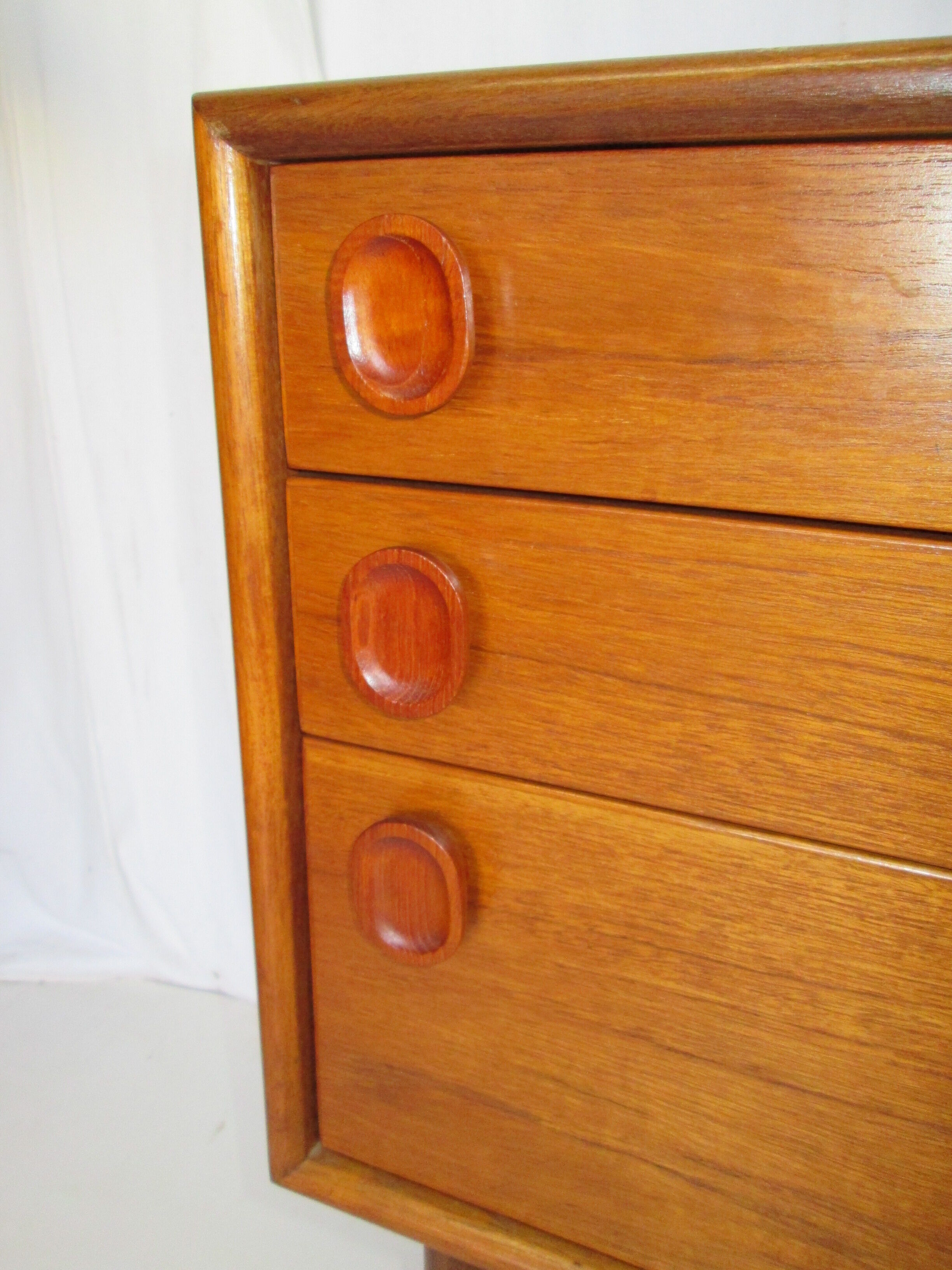 Vintage teak chest of drawers