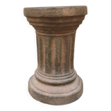 Aged ceramic column