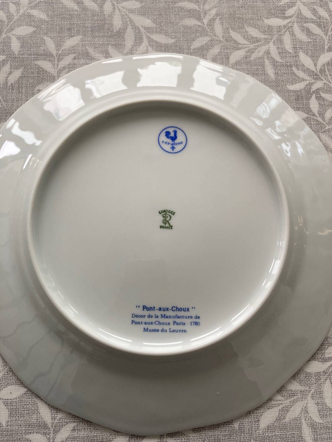 Set of 19 Pont aux Choux reissue plates