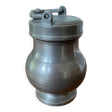 Tin pot with lid