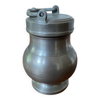 Tin pot with lid