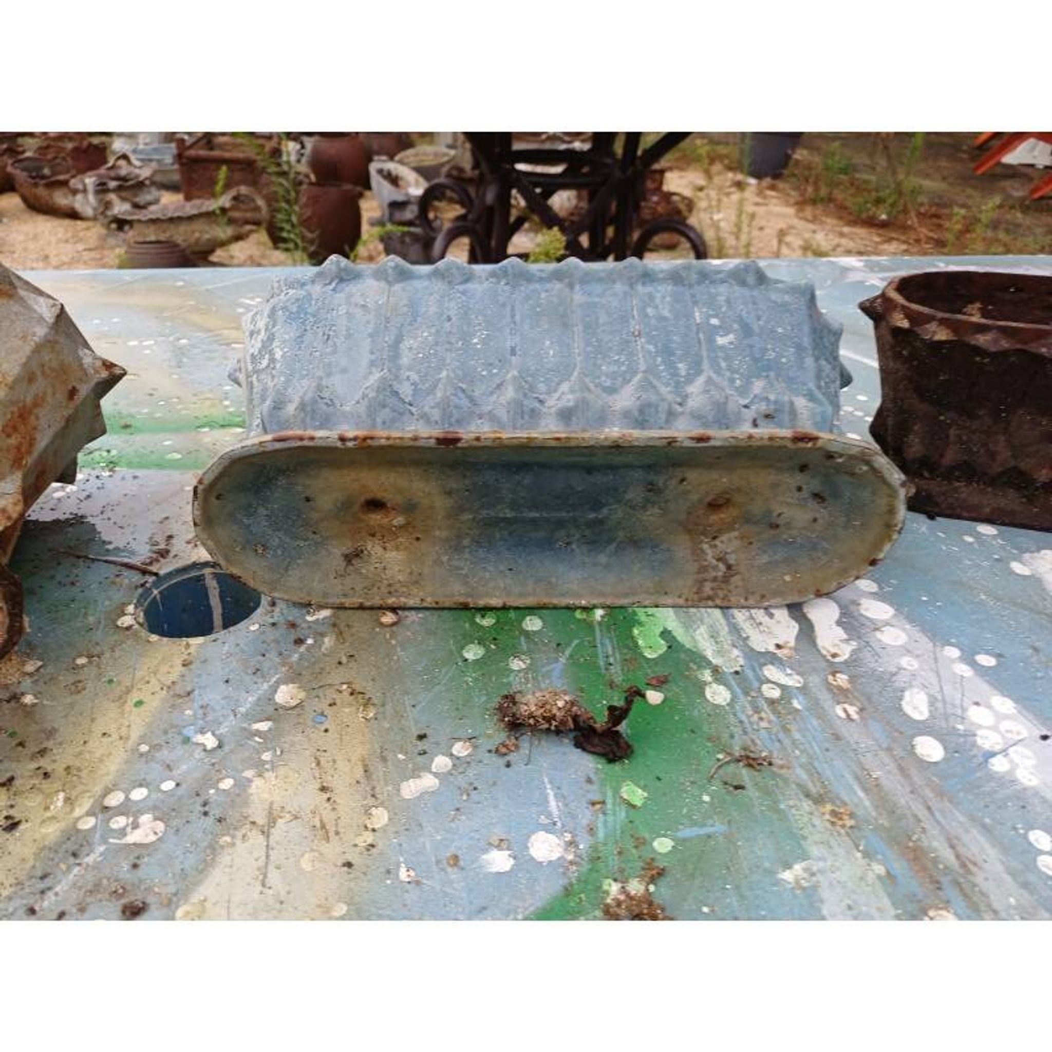 4 cast iron planters from 1900 from Charleville-Mézières