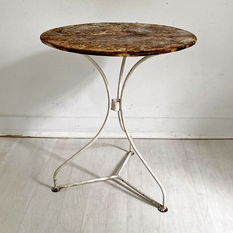 Vintage garden pedestal table