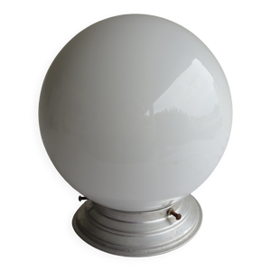 Plafonnier  globe opaline - blanche