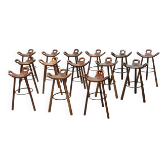 Grand ensemble de tabourets de bar espagnols, vendus à l'unité