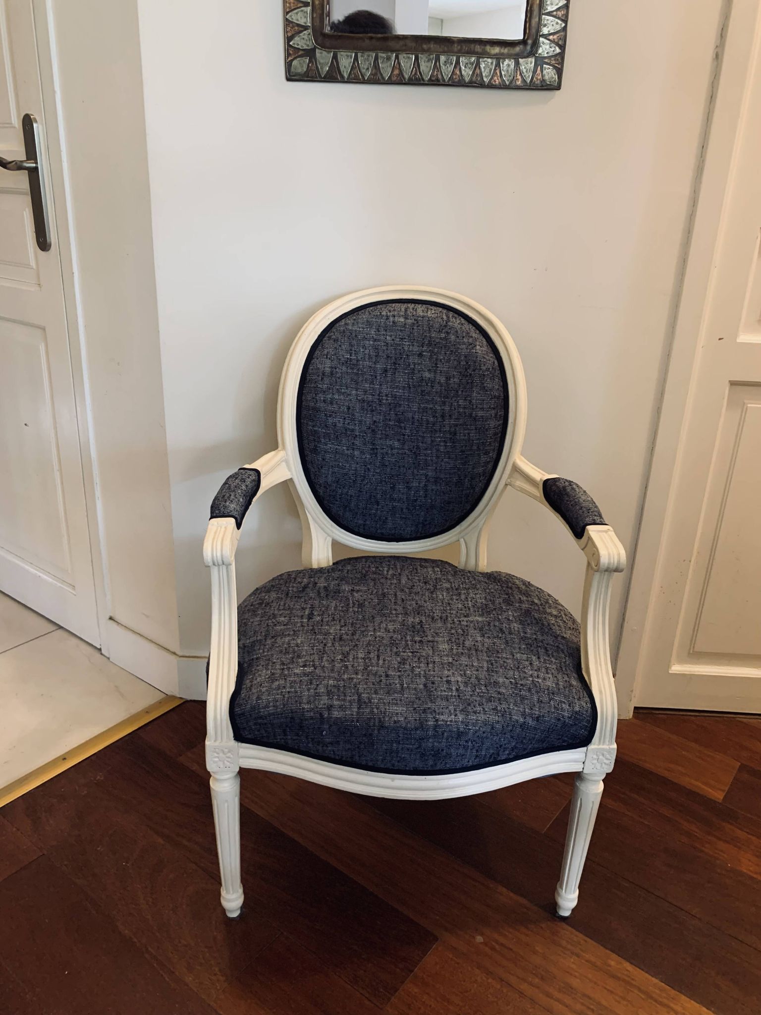 Traditionally Restored 19th Century Blue and White Chiné Medallion