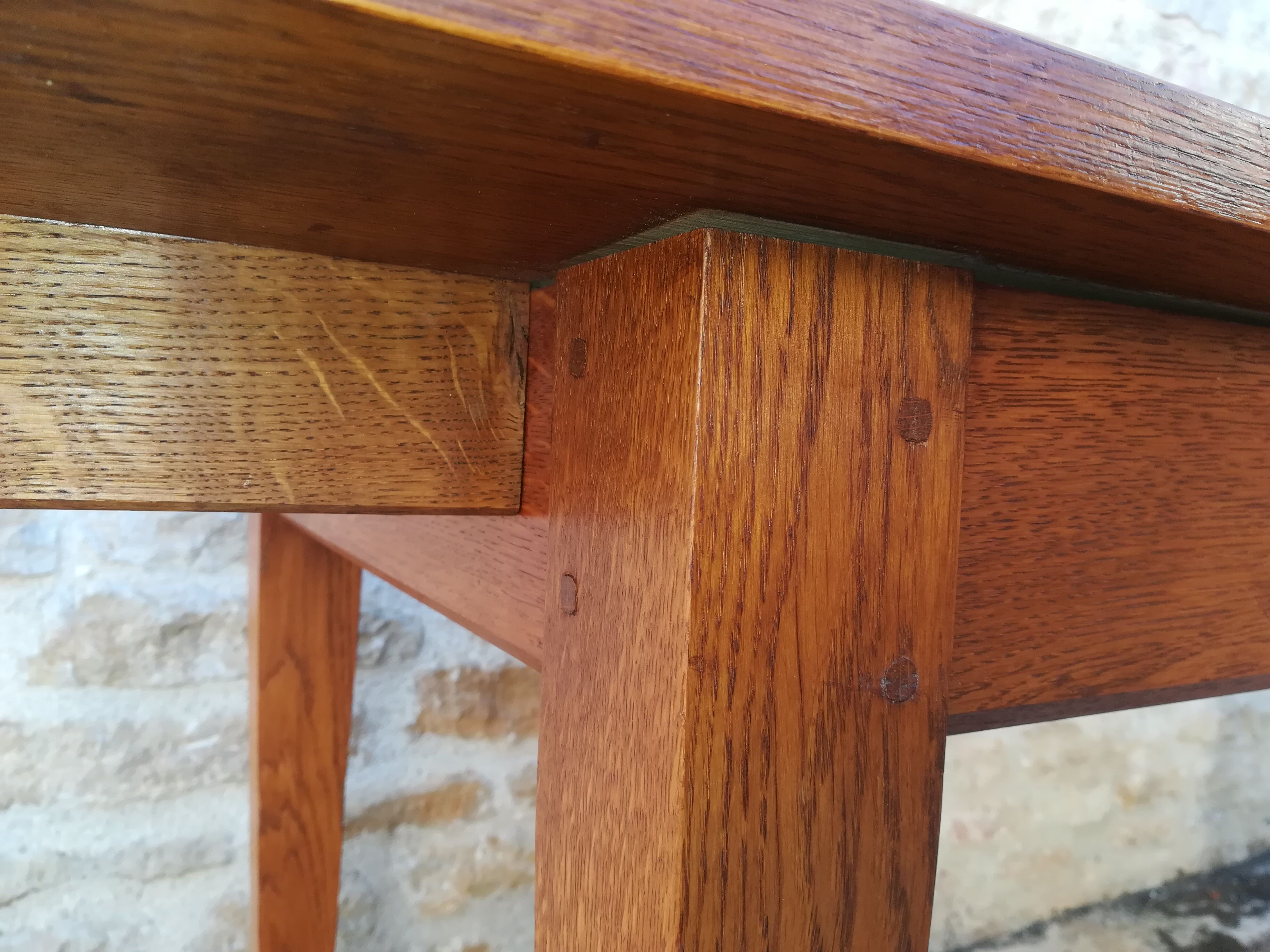 Oak table with two extensions