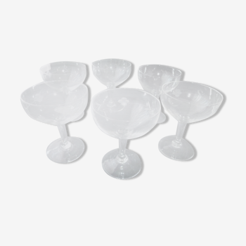 Set de 6 coupes à champagne vintage en verre moulé